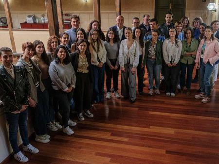 Imagen La Diputación da la bienvenida a los titulados universitarios que harán prácticas formativas durante un año en las distintas áreas y servicios de la institución